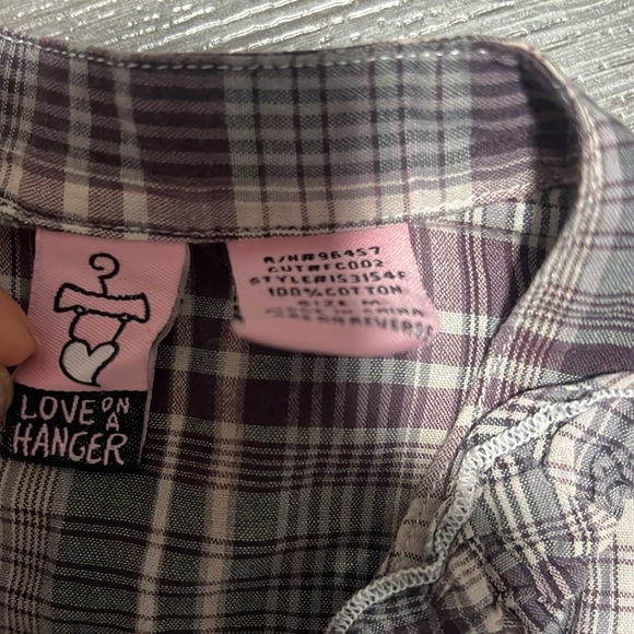 Love on a hanger - Picture 2 of 2